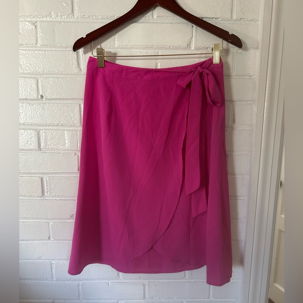 Fuchsia wrap skirt, size M